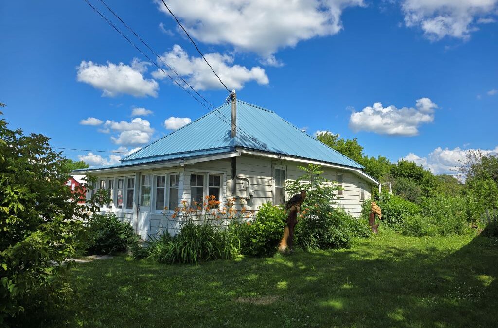 For Sale – 129 Lindsay St., Fenelon Falls – $329,900